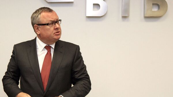 Глава ВТБ рассказал, почему приехал в Китай без кошелька