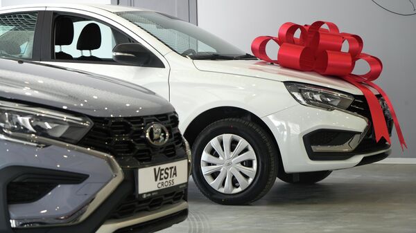 Продажи новых авто отечественной сборки выросли
