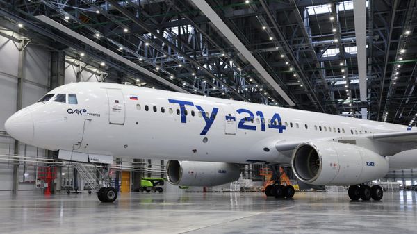 Поставки Ту-214 в авиакомпании начнутся с 2027 года