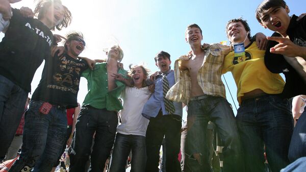 Названы самые популярные профессии у российских подростков