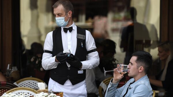 Украинские заведения начали включать в чек плату за генератор