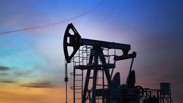 Рекордными темпами растут коммерческие запасы нефти США