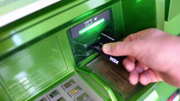 Финтех-специалист раскрыла, как банки возьмут "на карандаш" оборот наличных