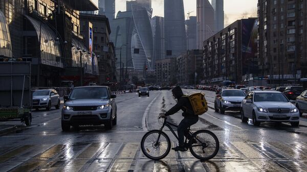 Более 80% москвичей регулярно пользуются услугами курьерских служб