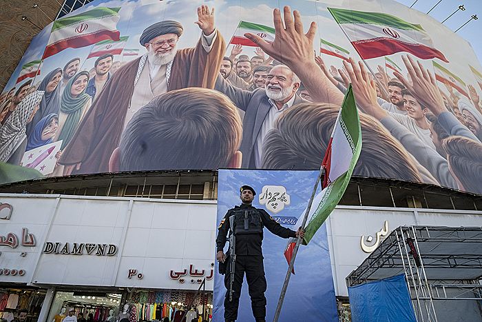 Иран пригрозил ответными мерами в связи с блокадой своих портов ВМС США