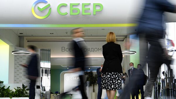 "Сбер" улучшил прогноз роста депозитов физлиц в банках