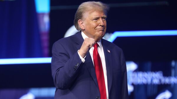 Трамп призвал не беспокоиться из-за растущих цен на бензин