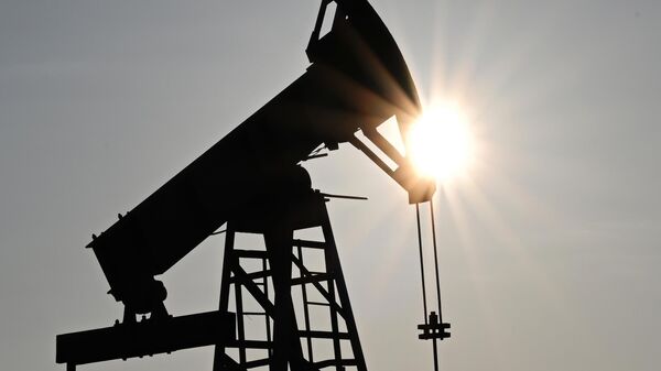 Цена нефти марки Brent упала ниже 90 долларов за баррель