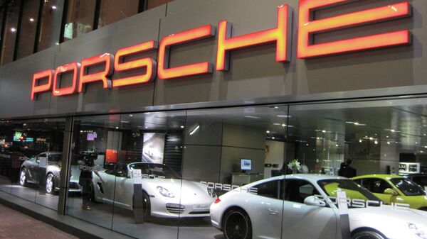Porsche закроет три подразделения