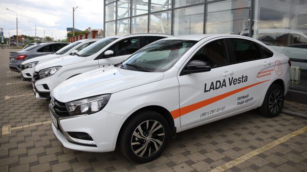 "АвтоВАЗ" просчитывает кейс введения платной подписки на автомобили