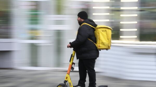 Росстат впервые оценил стоимость курьерской доставки в России