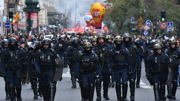 "Выгнать всех политиков". На Западе пригрозили бунтом из-за Украины