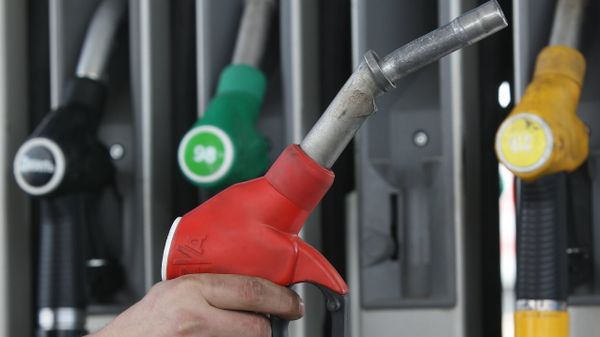 В Чехии цены на топливо выросли на 10% после отмены регулирования