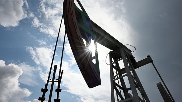 МЭА пообещало начать поставки нефти из резервов