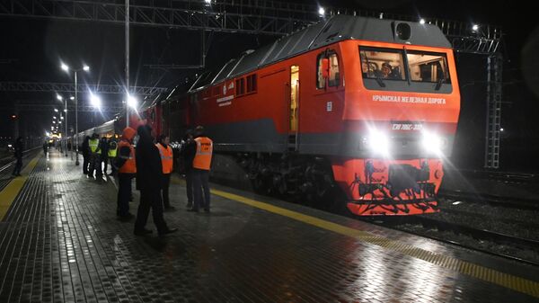 Число задерживающихся поездов из Крыма сократилось до семи