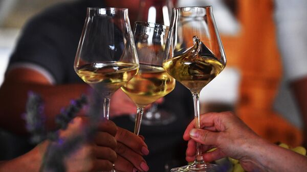 Протасов рассказал о росте доли российских вин в ресторанах