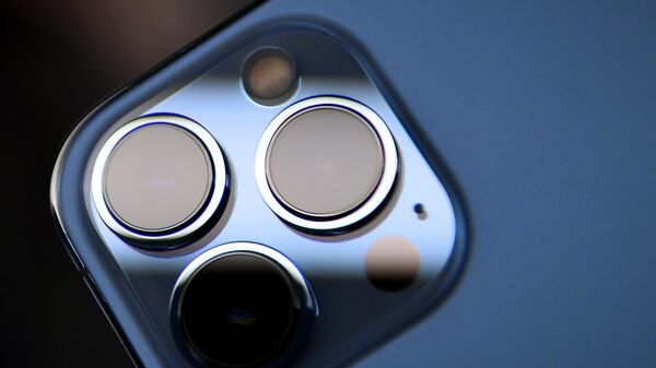 Компания T2 прокомментировала ситуацию с номером за 15 тысяч рублей