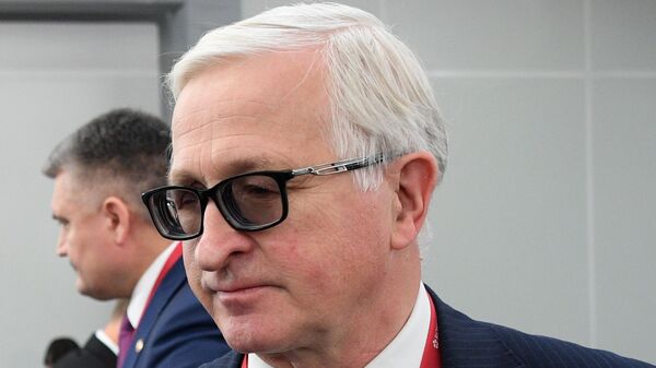 Шохин предложил составить портрет криптомошенника