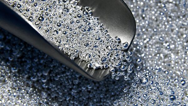 Эксперт предположил, когда цены на серебро превысят сто долларов за унцию