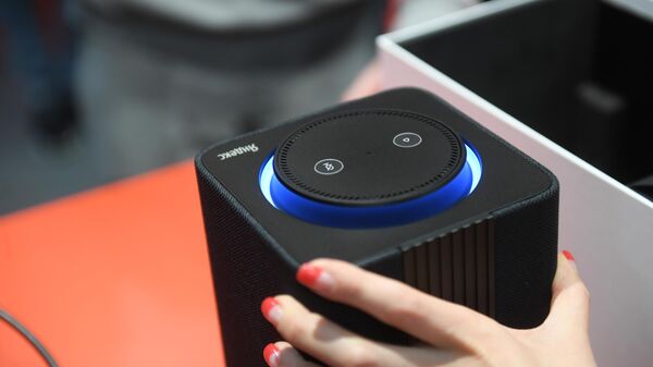 "Яндекс" назвал количество домов, в которых есть умные колонки с "Алисой"