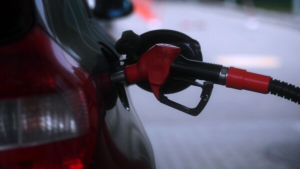 В США расходы водителей на бензин превысили 2 миллиарда долларов