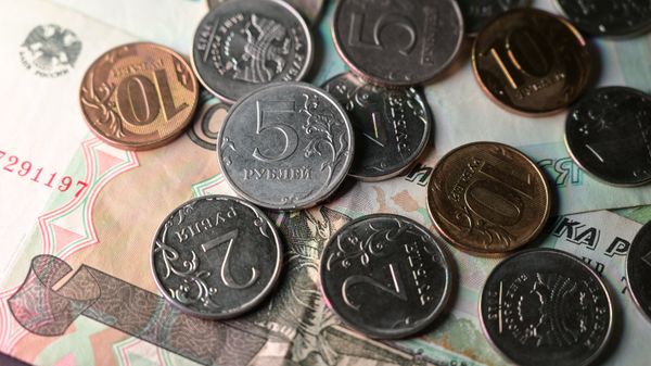 Правительство следит за происходящим на финрынке, заявили в Минфине