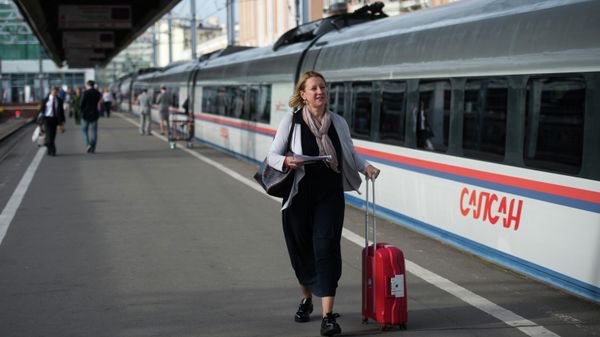 РЖД в последние дни августа удваивают число мест в "Сапсанах"