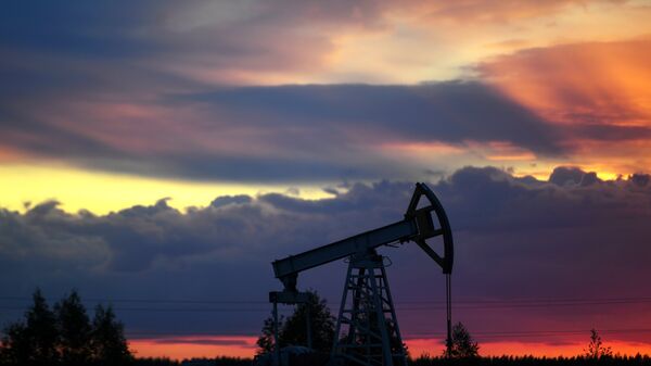 Цена нефти Brent превысила 120 долларов за баррель впервые с июня 2022 года