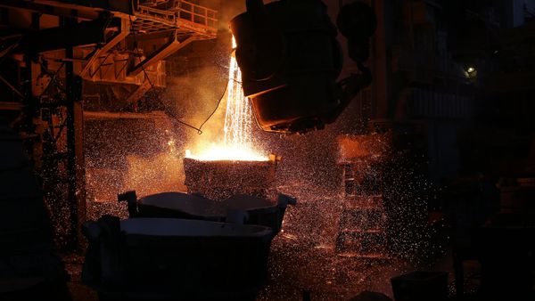 Выплавка стали в России выросла до 5,8 миллиона тонн