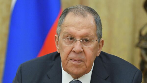 ЕС оказался в интересной ситуации в сфере энергетики, заявил Лавров