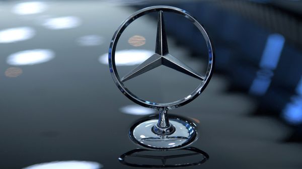 СМИ: крупнейший профсоюз ФРГ призвал сотрудников Mercedes-Benz к протестам