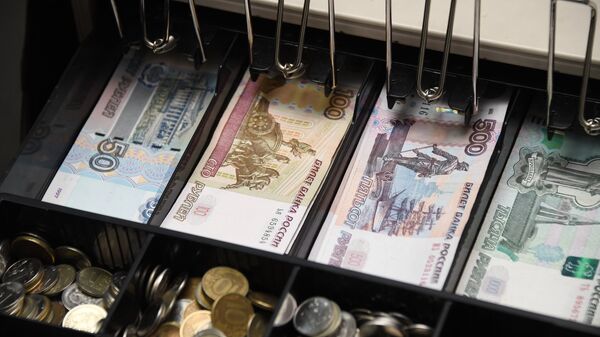 Юрист объяснил, где безопаснее хранить наличные, если их стало больше