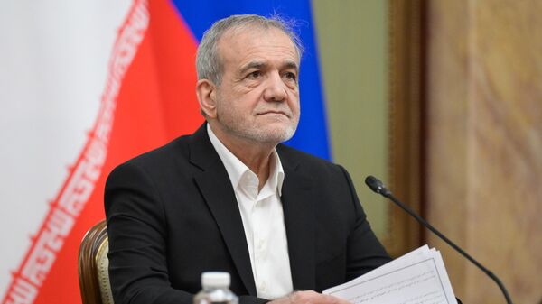 Иран готов к любому развитию переговоров с США, заявил президент