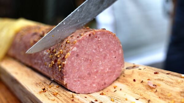 В России с 1 марта будут маркировать колбасы и субпродукты