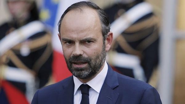 Экс-премьер Франции Филипп назвал ситуацию с госдолгом катастрофической