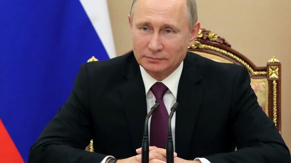 Путин попросил Савельева доложить о мерах по работе авиаотрасли в России