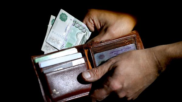Доля наличных в обращении во втором квартале подскочила до 14,7%