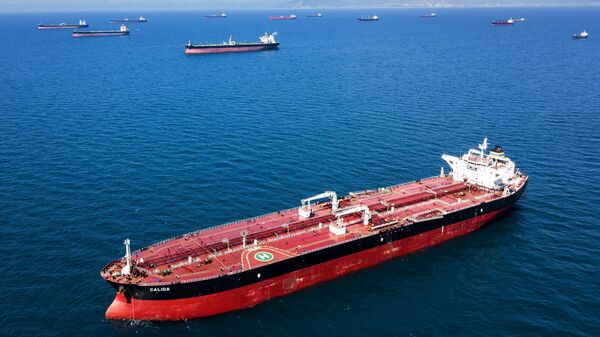 США не смогут обосновать законность блокады Ормуза, считает эксперт