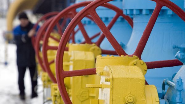 Цены на газ в Европе выросли из-за перебоев с поставками и жары, пишут СМИ