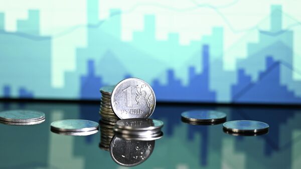 Профицит внешней торговли России в январе-феврале снизился