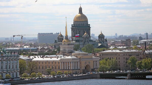 В Петербурге в преддверии ПМЭФ высадят аллею деревьев 