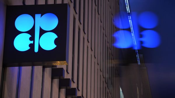 Саудовской Аравии разрешили увеличить нефтедобычу в августе