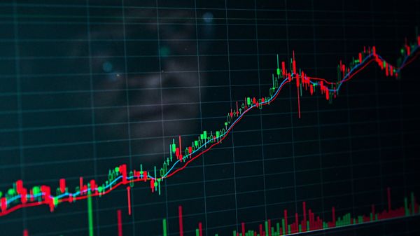 "Раздули пузырь". Сильный рост индекса S&P 500 грозит убытками из-за ИИ