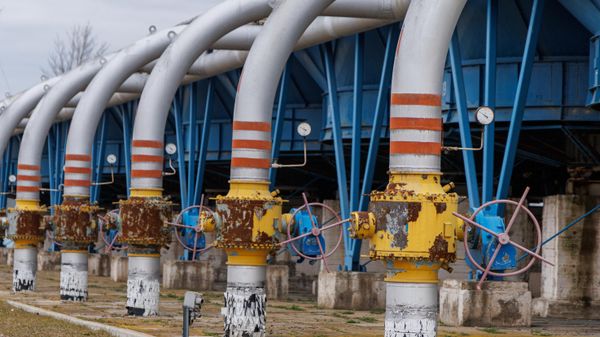 Биржевые цены на газ в Европе слабо меняются вечером