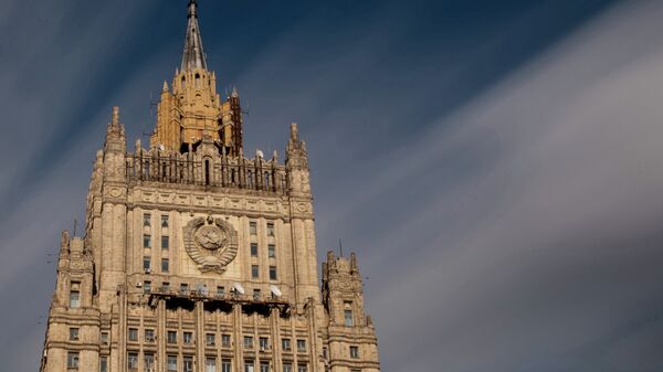 Россия ответит на новый пакет санкций ЕС, заявил Грушко
