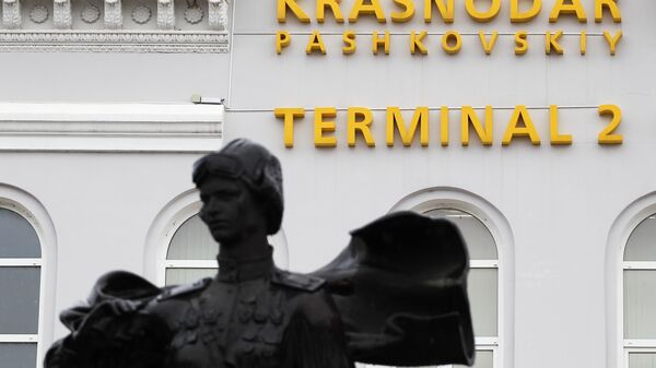 В аэропортах Геленджика и Краснодара ввели временные ограничения