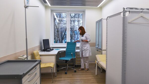 Зарплата врачей в сфере ОМС в 2025 году выросла на 12,1 процента